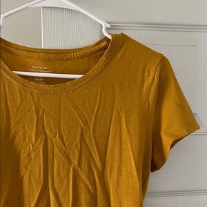 Banana Republic Short Sleeve Crewneck Tee in Mustard